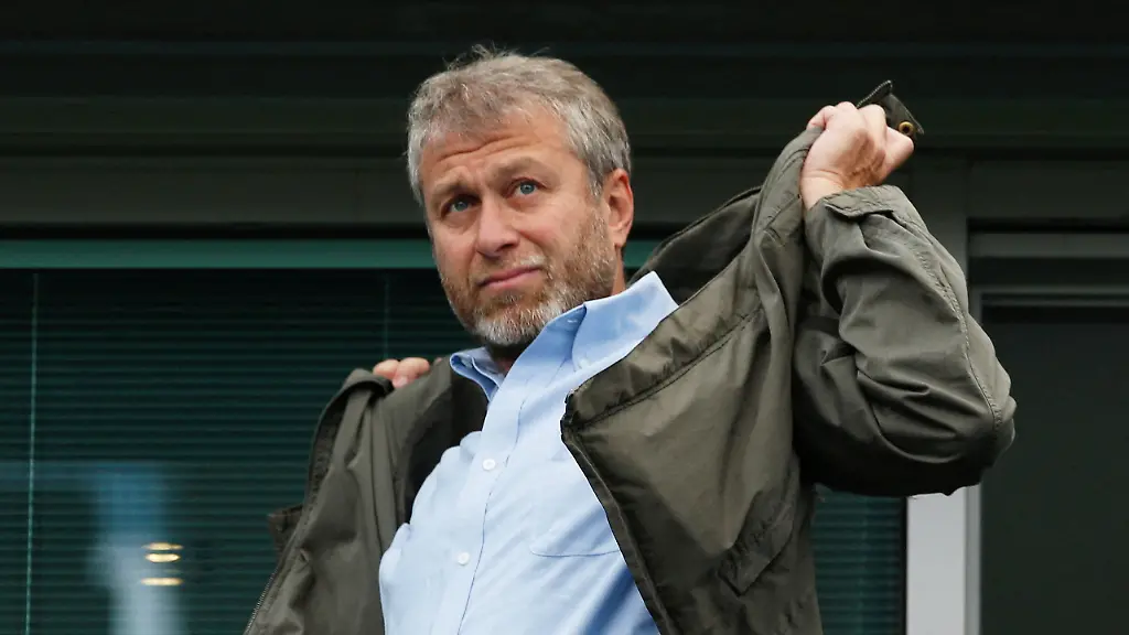 2022-03-14T102256Z-519921667-RC2A2T9AJAAD-RTRMADP-3-UKRAINE-CRISIS-EU-ABRAMOVICH