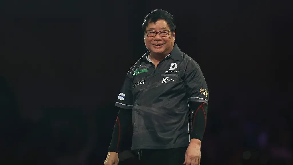 22nd-December-2025-Alexandra-Palace-London-England-2025-PDC-Paddy-Power-World-Darts-Championship-Day-Twelve-Paul-Lim-smiles-after-winning-a-leg-in-his-Round-Two-match-against-Luke-Humphries