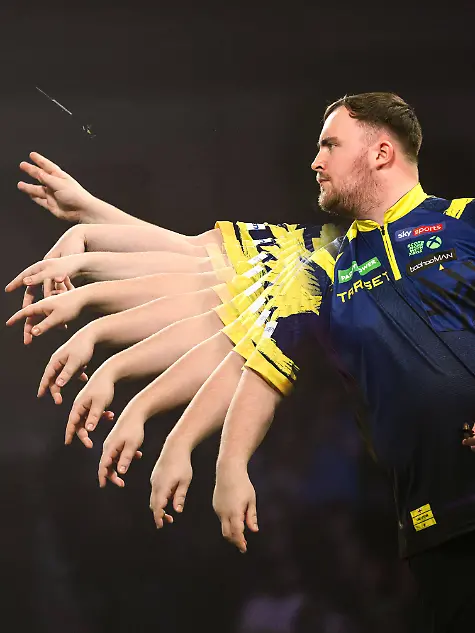 RECORD-DATE-NOT-STATED-1st-January-2026-Alexandra-Palace-London-England-2025-PDC-Paddy-Power-World-Darts-Championship-Day-Eighteen-Multiple-exposure-of-Luke-Littler-in-action-on-the-oche-in-his-quarter-final-match-against-Krzysztof-Ratajski-PUBLICATIONxNOTxINxUK-GodfreyxPitt
