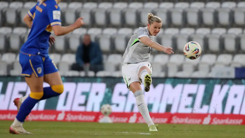 GER-Fussball-Frauen-Bundesliga-FC-Carl-Zeiss-Jena-vs-VFL-Wolfsburg-18-03-2026-Jena-Ernst-Abbe-Sportfeld-ad-hoc-Arena-GER-Saison-2025-2026-Google-Pixel-Frauen-Bundesliga-15
