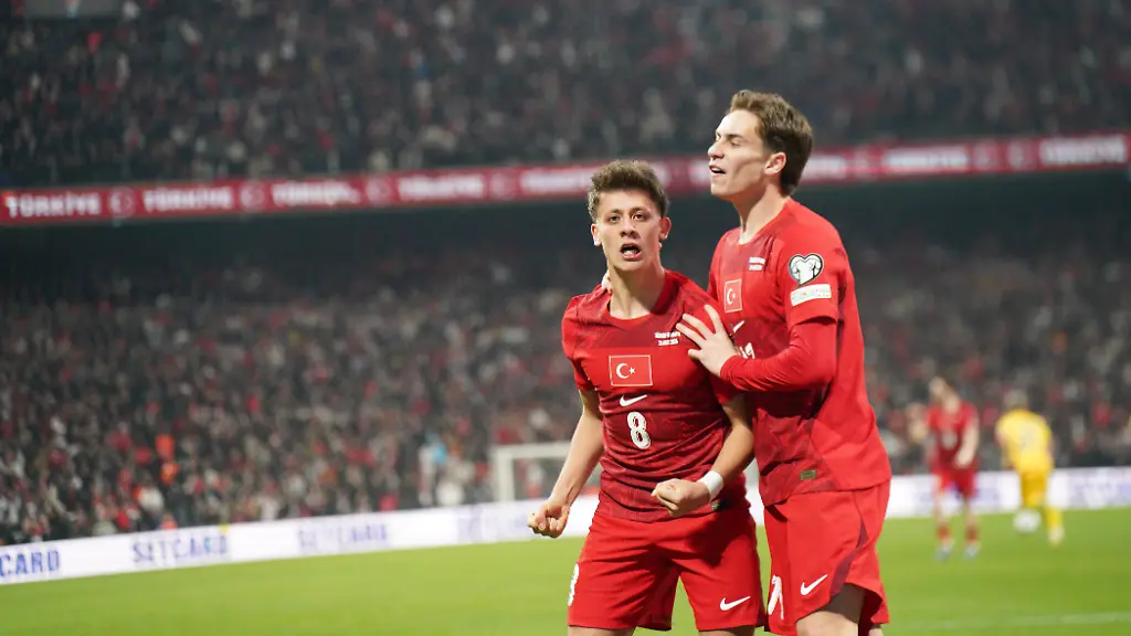March-26-2026-ISTANBUL-TURKIYE-MARCH-26-Arda-Guler-of-Turkiye-and-Kenan-Y-ld-z-of-Turkiye-celebrate-the-opening-goal-during-the-2026-World-Cup-Qualifying-UEFA-Playoff-Semifinals-match-between-Turkiye-and-Romania-at-Besiktas-Park-on-March-26-2026-in-Istanbul-Turkiye