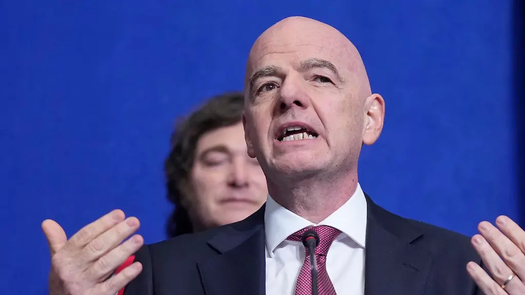 Hofft-auf-eine-WM-Teilnahme-Irans-FIFA-Praesident-Gianni-Infantino