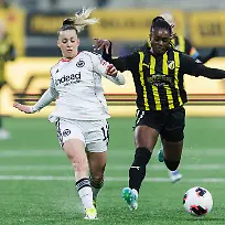 260402-Nina-Luhrben-of-Eintracht-Frankfurt-and-Monica-Jusu-Bah-of-Haecken-during-the-UEFA-Women-s-Europa-Cup-semifinal-between-Haecken-and-Eintracht-Frankfurt-on-April-2-2026-in-Gothenburg