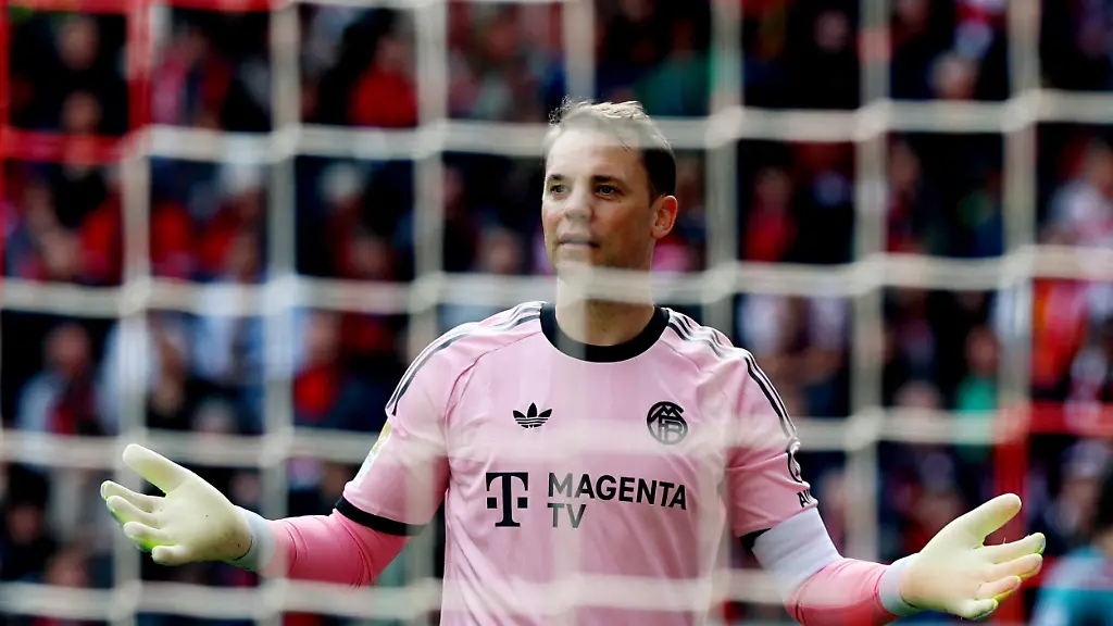 Soccer-Football-Bundesliga-SC-Freiburg-v-Bayern-Munich-Europa-Park-Stadion-Freiburg-Germany-April-4-2026-Bayern-Munich-s-Manuel-Neuer-reacts-REUTERS-Kai-Pfaffenbach-DFL-REGULATIONS-PROHIBIT-ANY-USE-OF-PHOTOGRAPHS-AS-IMAGE-SEQUENCES-AND-OR-QUASI-VIDEO