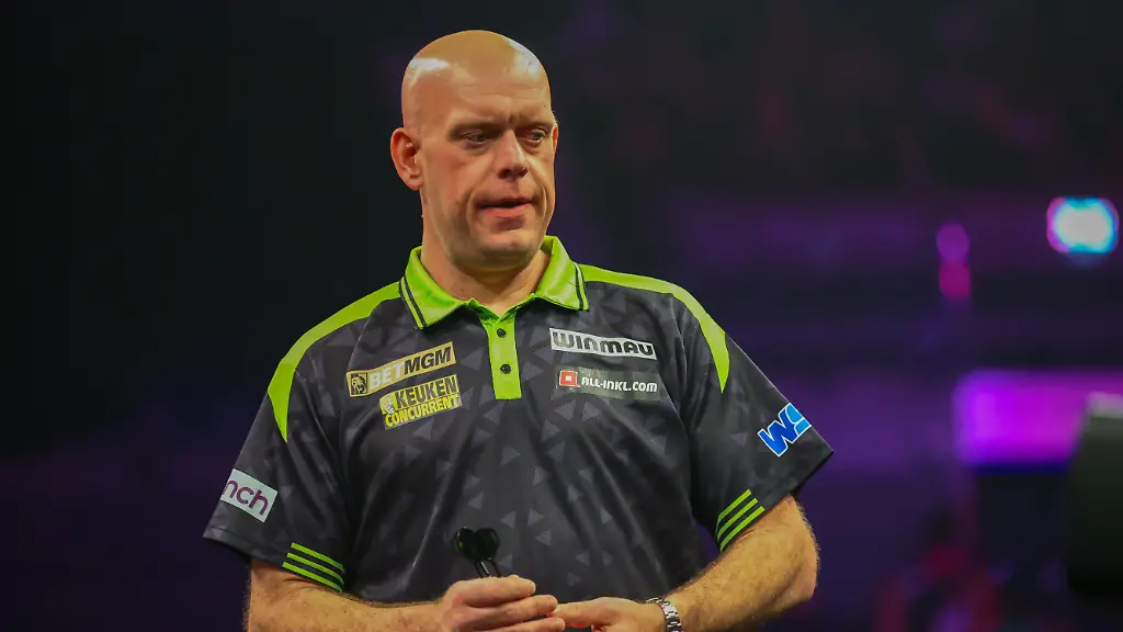23rd-April-2026-M-and-S-Bank-Arena-Liverpool-England-2026-PDC-Bet-MGM-Premier-League-Darts-Night-Twelve-Michael-van-Gerwen-in-his-semi-final-match-against-Luke-Littler