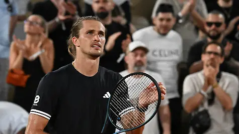 30-05-2026-Frankreich-Paris-Tennis-Grand-Slam-ATP-Tour-French-Open-Einzel-Maenner-3-Runde-Zverev-Deutschland-Halys-Frankreich-Alexander-Zverev-aus-Deutschland-feiert-seinen-Sieg
