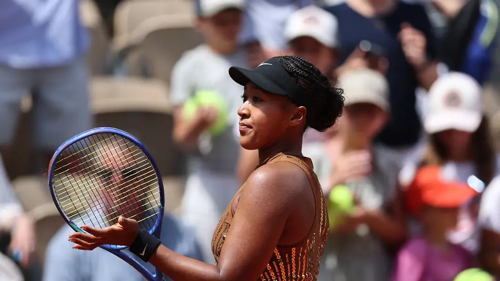 Tennis-French-Open-Roland-Garros-Paris-France-May-30-2026-Japan-s-Naomi-Osaka-reacts-during-her-third-round-match-against-Iva-Jovic-of-the-U-S