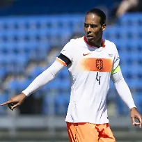 2026-06-08-15-26-01-NEW-YORK-Virgil-van-Dijk-Niederlande-waehrend-des-Freundschaftsspiels-zwischen-den-Niederlanden-und-Usbekistan-am-8-Juni-2026-im-Icahn-Stadium-in-New-York-USA-Die-niederlaendische-Nationalmannschaft-bereitet-sich-auf-die-Weltmeisterschaft-vor