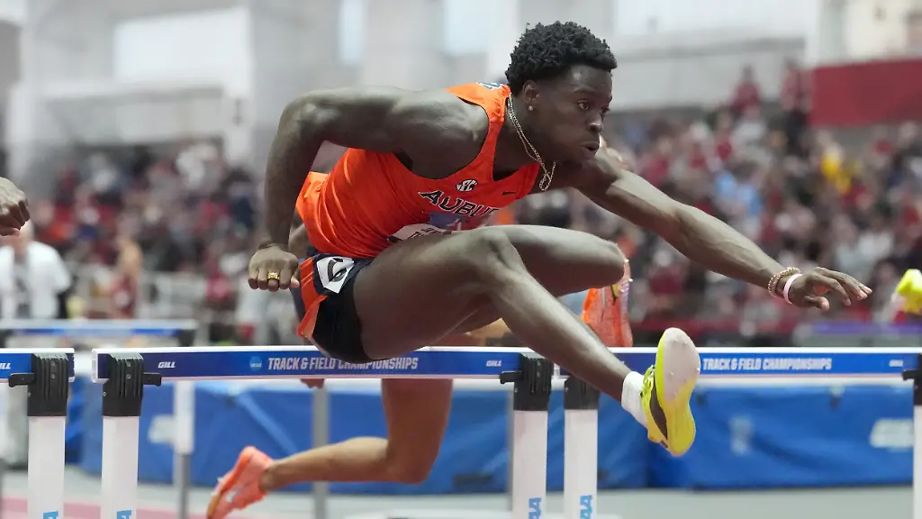 Ja-Kobe-Tharp-of-Auburn-wins-60m-hurdles-heat-in-7-36-during-the-NCAA-Indoor-Track-and-Field-Championships-Friday-March-13-2026-in-Fayetteville-Ark