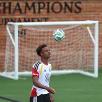 Fussball-Nationalmannschaft-Deutschland-Training-vor-dem-ersten-WM-Spiel-gegen-Curacao-Assan-Ouedraogo-in-Aktion