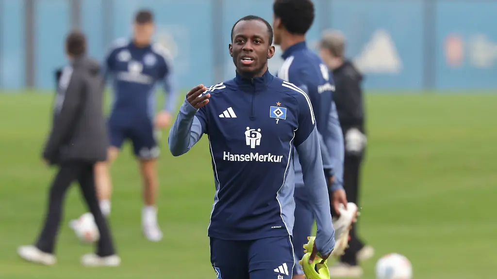 2026-03-10-xfsx-Fussball-1-Bundesliga-Hamburger-Sportverein-Training-am-Volksparkstadion-v-l-Jean-Luc-Dompe-Hamburger-SV-7-DFL-regulations-prohibit-any-use-of-photographs-as-image-sequences-and-or-quasi-video
