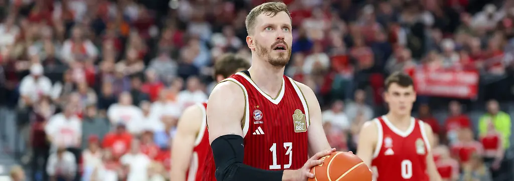 Andreas-Obst-FC-Bayern-Basketball-13-beim-Freiwurf-GER-FC-Bayern-Basketball-vs-Alba-Berlin-Basketball-easycredit-Basketball-Bundesliga-Playoffs-Finale-Spiel-1-Saison-2025-2026-12-06