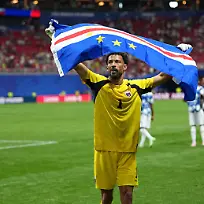 260616-ATLANTA-June-16-2026-Xinhua-Goalkeeper-Vozinha-of-Cape-Verde-holds-the-national-flag-after-the-group-H-match-between-Spain-and-Cape-Verde-at-the-2026-FIFA-World-Cup-at-Atlanta-Stadium-in-Atlanta-the-United-States-June-15-2026