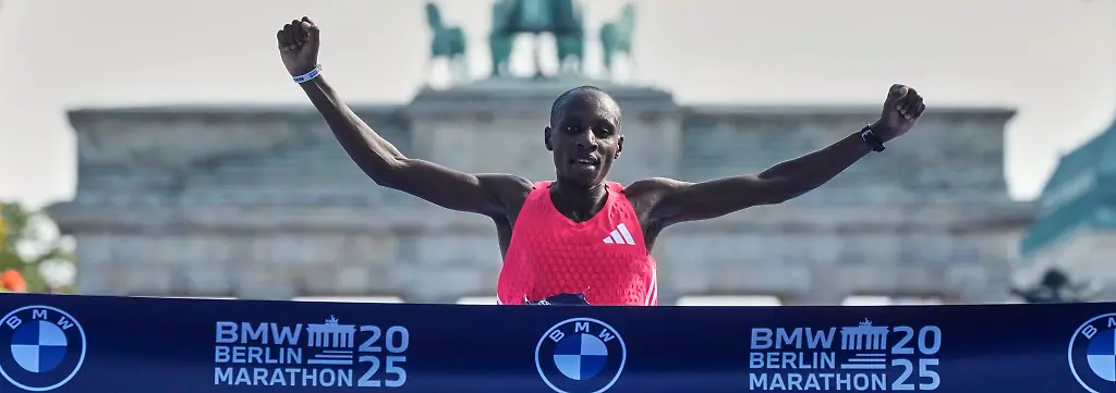 Sabastian-Sawe-siegte-klar-beim-51-Berlin-Marathon