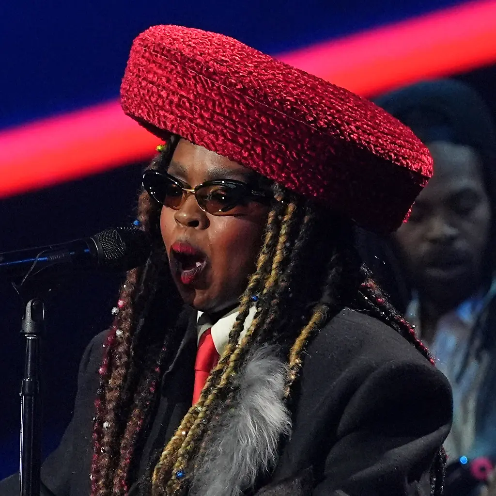 Singer-Lauryn-Hill-performs-during-the-draw-for-the-2026-soccer-World-Cup-at-the-Kennedy-Center-in-Washington-Friday-Dec-5-2025