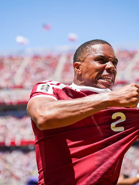 USA-Fussball-FIFA-World-Cup-WM-Weltmeisterschaft-Fussball-2026-Gruppe-B-Schweiz-vs-Qatar-Levis-Stadium-Santa-Clara-Kalifornien-Tor-und-Torjubel-zum-1-1-Ausgleich-kurz-vor-Spielende-durch-Boualem-Khoukhi-Qatar-16-Freude-Emotionen-Jubel-bei-Pedro-Miguel-Qatar-2-Mimik-Gesichtsausdruck-Geste-Gestik-Emotion-USA-Soccer-FIFA-World-Cup-2026-Group-B-Switzerland-vs-Qatar-Levis-Stadium-Santa-Clara-California-Goal-and-goal-celebration-for-the-1-1-equalizer-shortly-before-the-end-of-the-match-by-Boualem-Khoukhi-Qatar-16-Joy-emotions-jubilation-by-Pedro-Miguel-Qatar-2-Facial-expression-gesture-gestures-emotion-Copyright-xJOERANxSTEINSIEKx